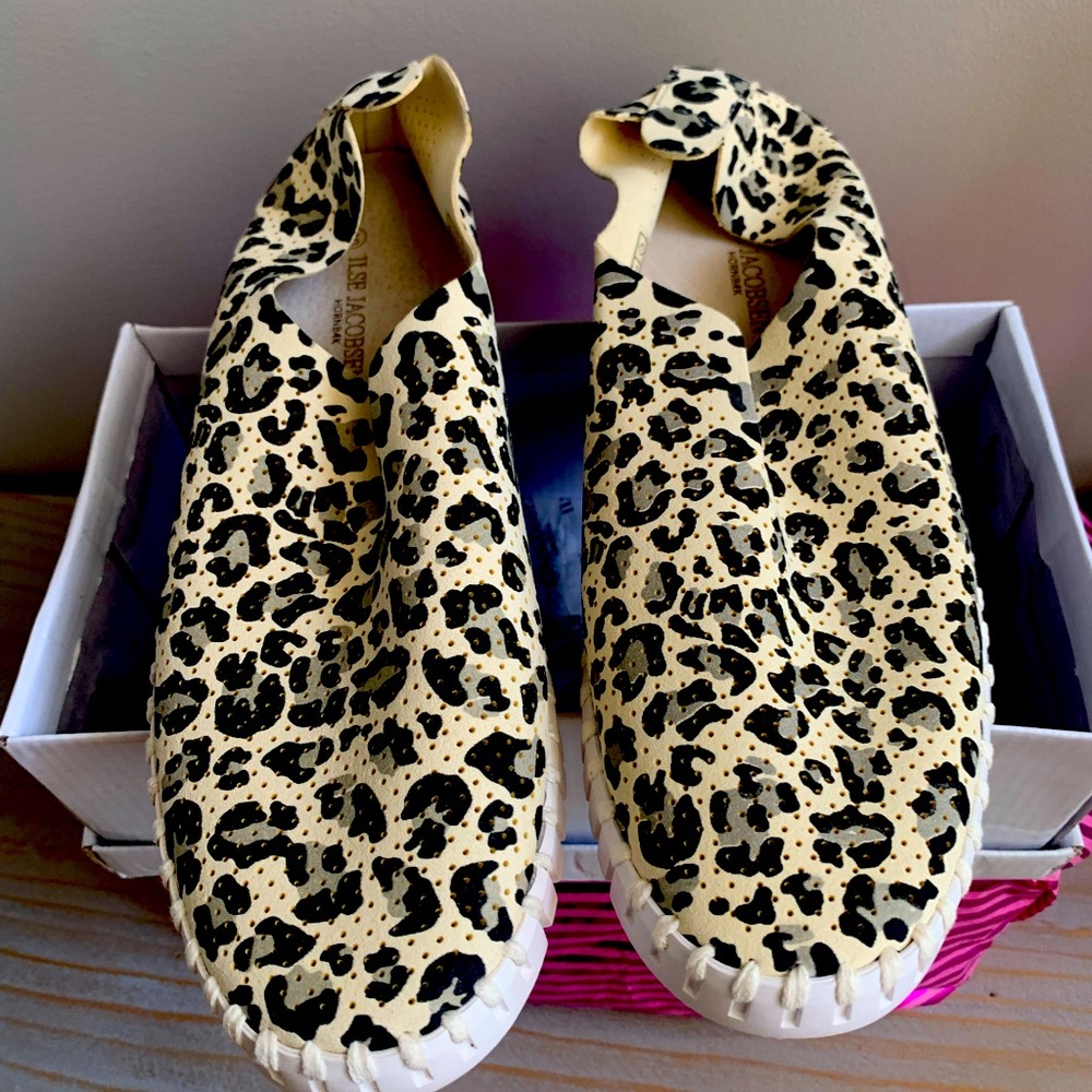Very comfortable Shoes.I ordered them & I waited too long to send them back